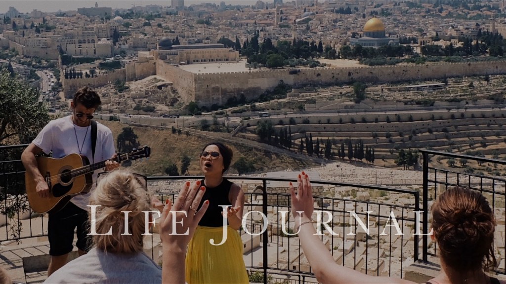 ISRAEL PILGRIMS WORSHIP